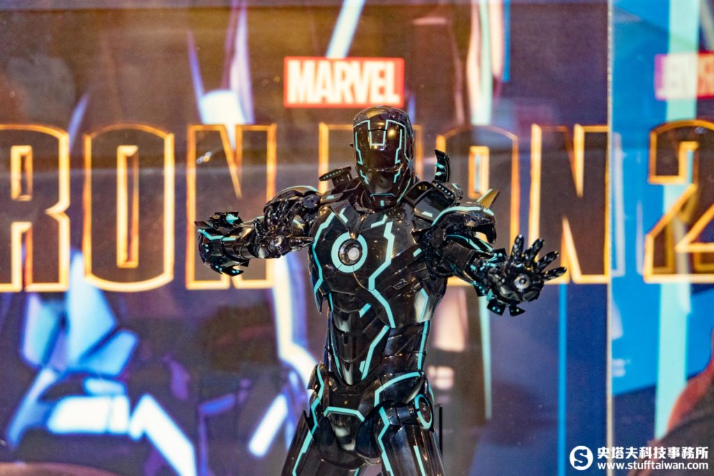 《鋼鐵人2》鋼鐵人 Mark IV 霓虹科技款 1:6合金珍藏人偶限定版