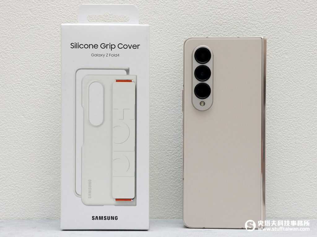 Samsung Galaxy Z Fold 4 本体 白 Galaxy Z Fold 4を一か月使ってみた！意外な放熱、弱点は電池