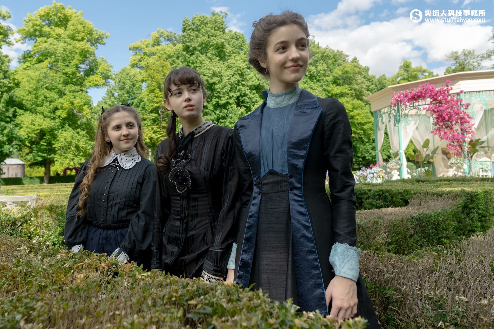 Netflix影集《侍女之道》19世紀最搶手的侍女,為富家三姊妹尋覓如意郎君 – 史塔夫科技事務所