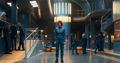Netflix影集《億萬地堡》富豪躲避末日，卻在豪華地堡裡引爆家族戰爭
